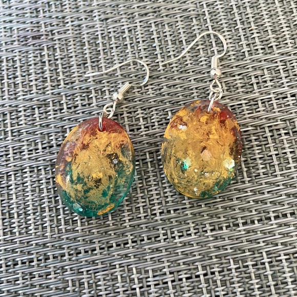 Handmade Festive Small Holiday Vibes Earrings Green and Red Oval - Picture 4 of 10